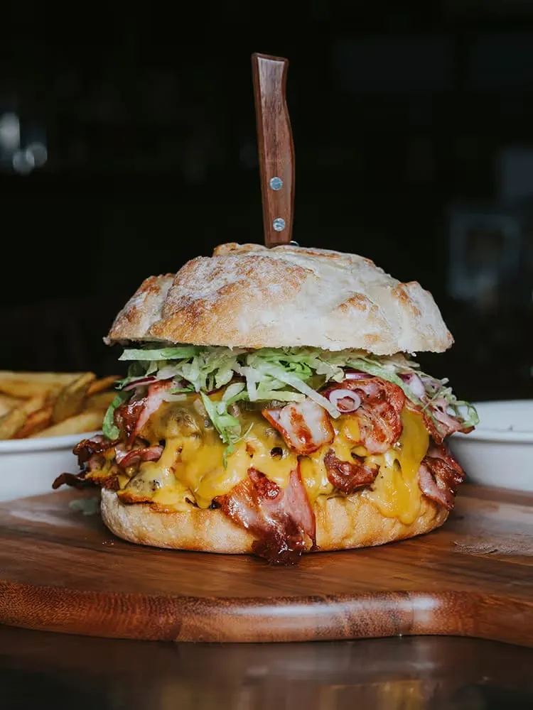 HUGGYS Challenge Burger