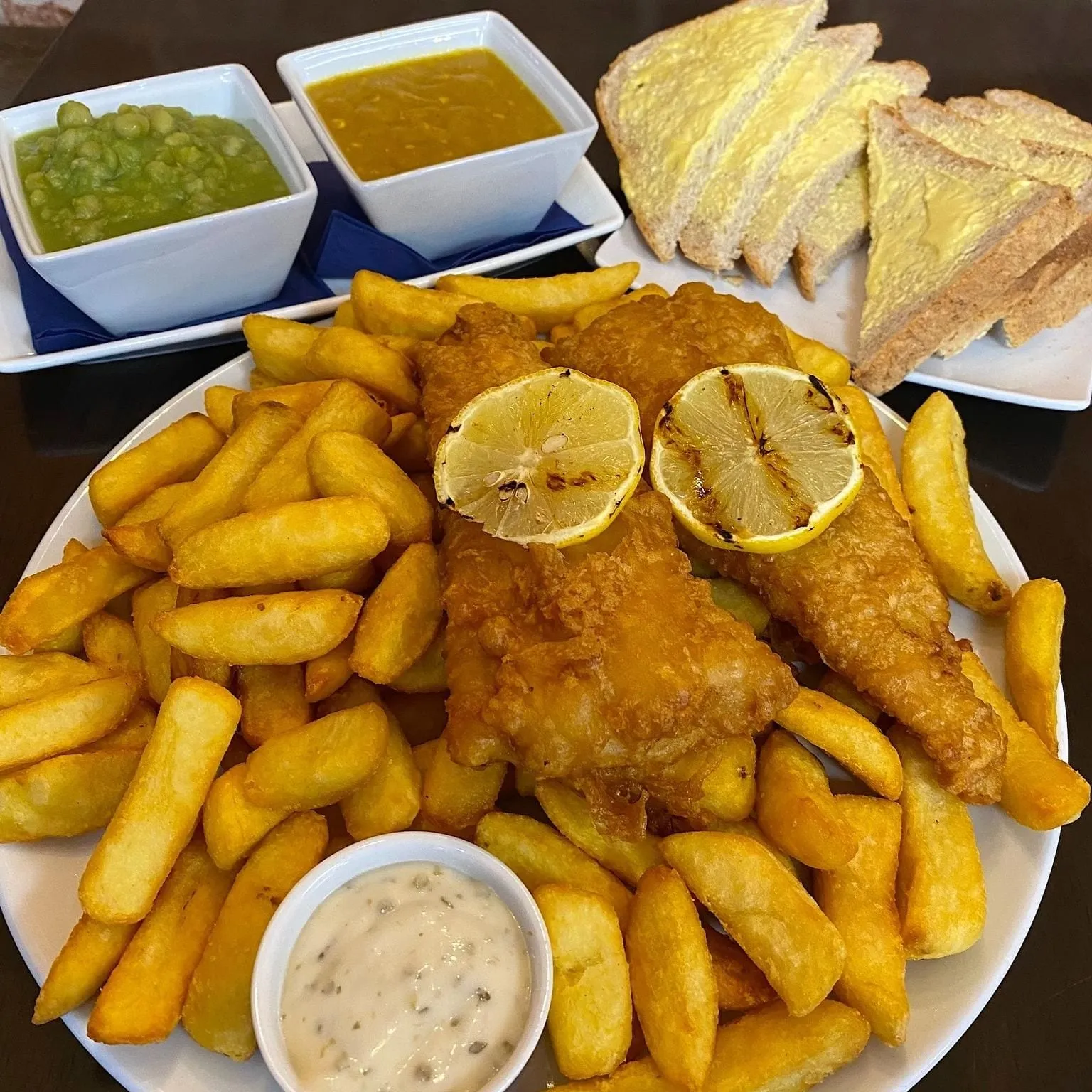 Sandy's Bar Fish & Chips Challenge
