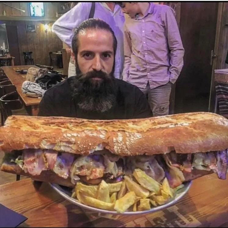 Texas Tavern's Super Grizzly Burger Challenge